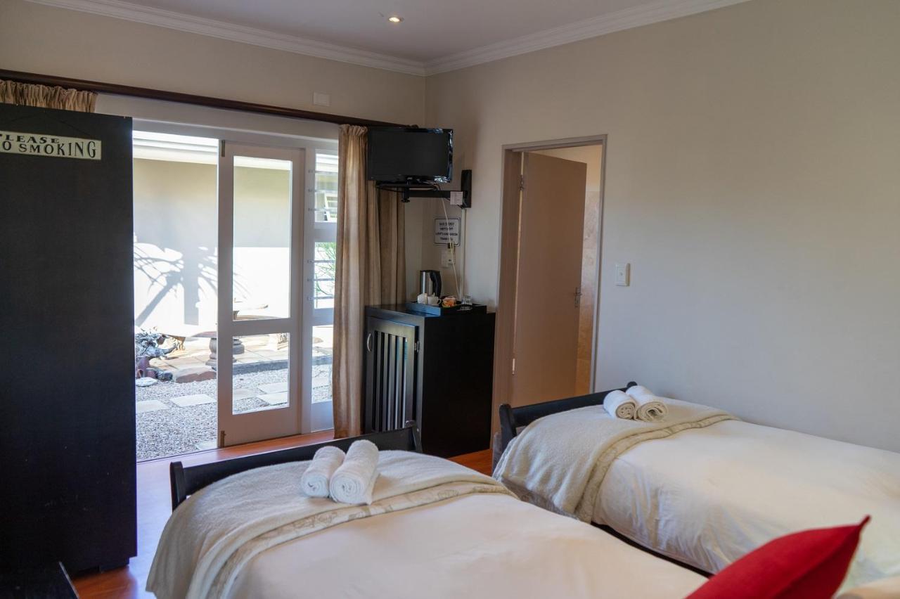 Aloe Manor Hotel Oudtshoorn Bagian luar foto