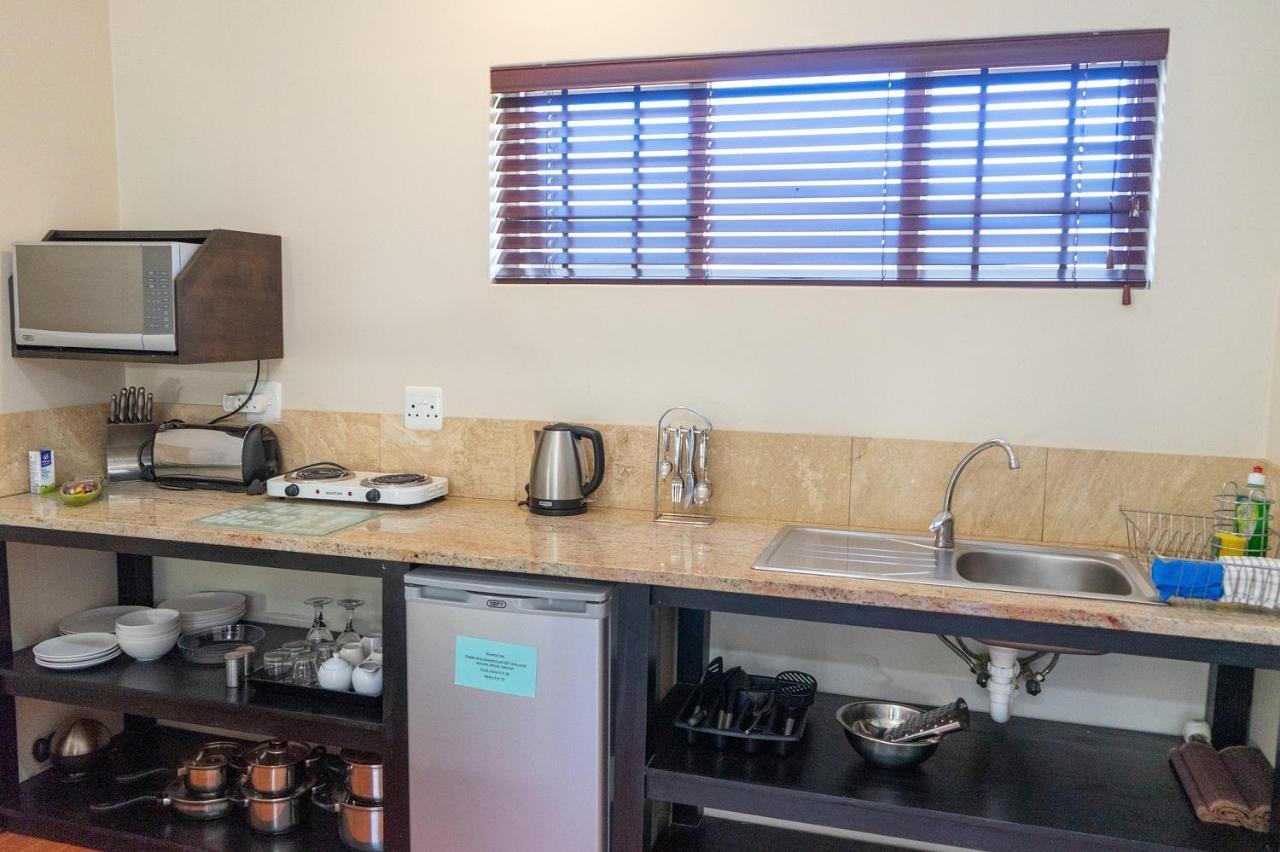 Aloe Manor Hotel Oudtshoorn Bagian luar foto