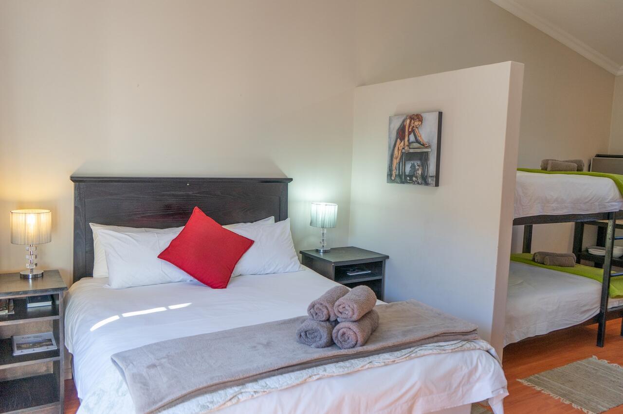 Aloe Manor Hotel Oudtshoorn Bagian luar foto