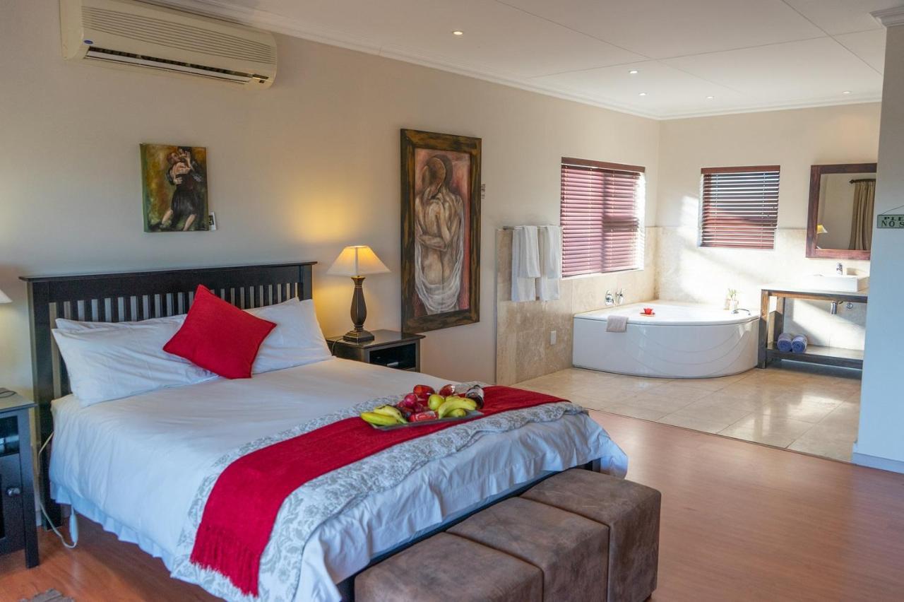 Aloe Manor Hotel Oudtshoorn Bagian luar foto