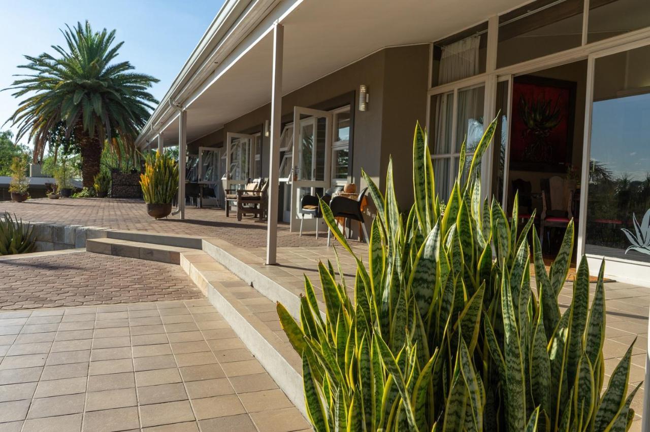 Aloe Manor Hotel Oudtshoorn Bagian luar foto